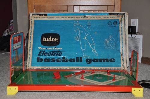 Tudor Tru Action Electric Baseball